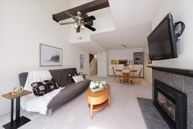 230-w-15th-street-central-lonsdale-north-vancouver-04 at 5 - 230 W 15th Street, Central Lonsdale, North Vancouver