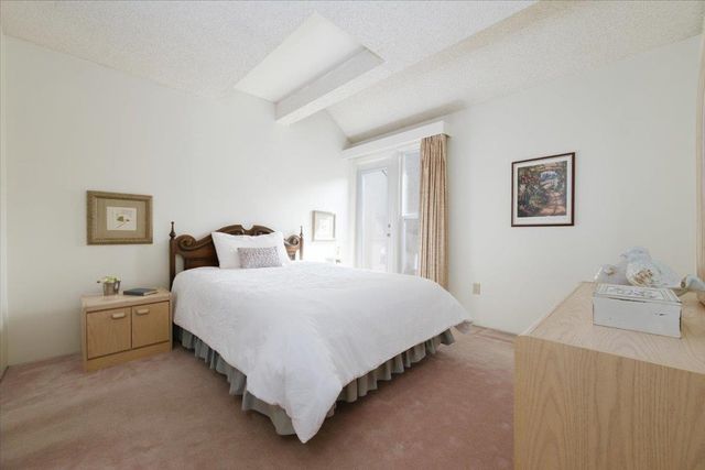 230-w-15th-street-central-lonsdale-north-vancouver-12 at 5 - 230 W 15th Street, Central Lonsdale, North Vancouver