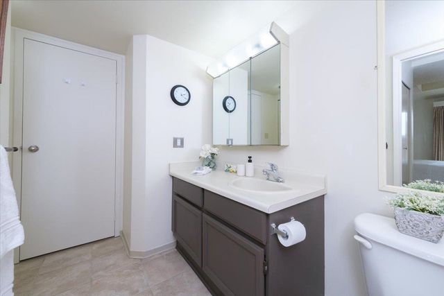 230-w-15th-street-central-lonsdale-north-vancouver-16 at 5 - 230 W 15th Street, Central Lonsdale, North Vancouver