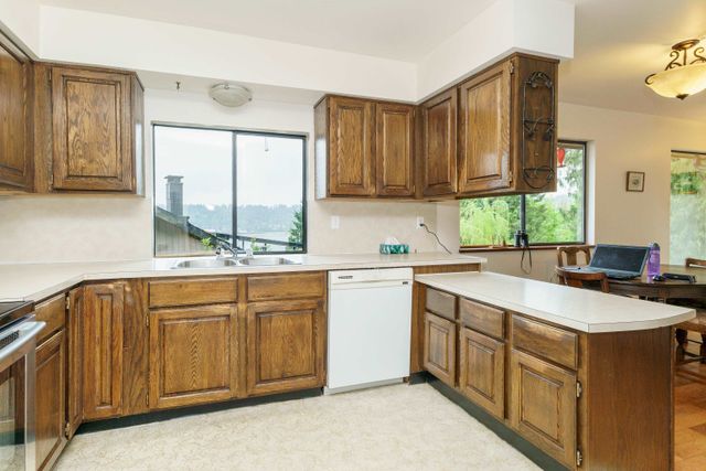 49-walton-way-north-shore-pt-moody-port-moody-10 at 49 Walton Way, North Shore Pt Moody, Port Moody