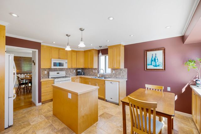 7784-wansford-drive-nordel-n-delta-10 at 7784 Wansford Drive, Nordel, N. Delta