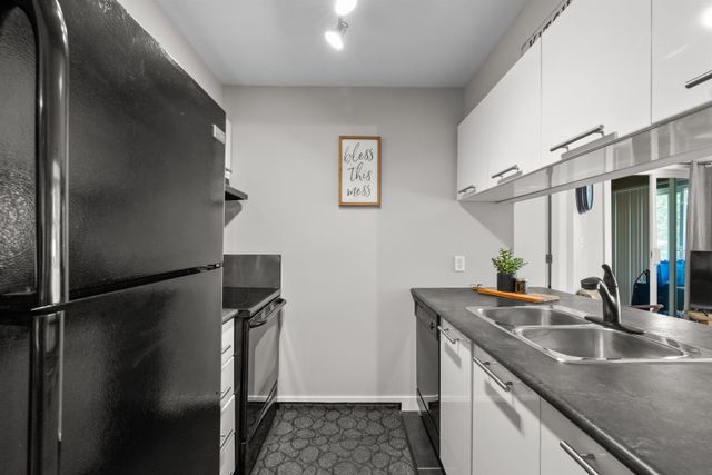 2120-central-avenue-central-pt-coquitlam-port-coquitlam-09 at 8 - 2120 Central Avenue, Central Pt Coquitlam, Port Coquitlam