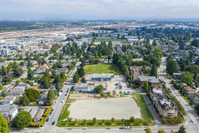 2120-central-avenue-central-pt-coquitlam-port-coquitlam-31 at 8 - 2120 Central Avenue, Central Pt Coquitlam, Port Coquitlam