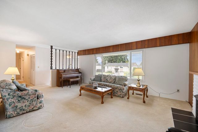 1441-delia-drive-mary-hill-port-coquitlam-05 at 1441 Delia Drive, Mary Hill, Port Coquitlam 1441-delia-drive-mary-hill-port-coquitlam-05 at 1441 Delia Drive, Mary Hill, Port Coquitlam