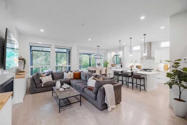 11371-mcdougal-street-east-central-maple-ridge-04 at 11371 Mcdougal Street, East Central, Maple Ridge