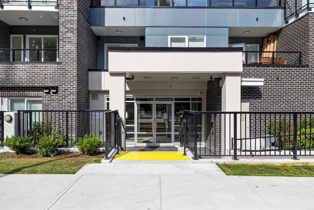 2002-st-george-street-port-moody-centre-port-moody-03 at 410 - 2002 St. George Street, Port Moody Centre, Port Moody 2002-st-george-street-port-moody-centre-port-moody-03 at 410 - 2002 St. George Street, Port Moody Centre, Port Moody