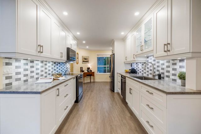 10250-155a-street-guildford-north-surrey-11 at 109 - 10250 155a Street, Guildford, North Surrey