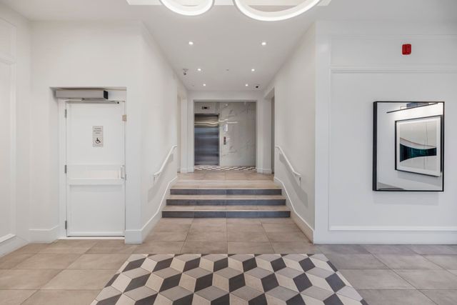 13929-105-boulevard-whalley-north-surrey-05 at 306 - 13929 105 Boulevard, Whalley, North Surrey