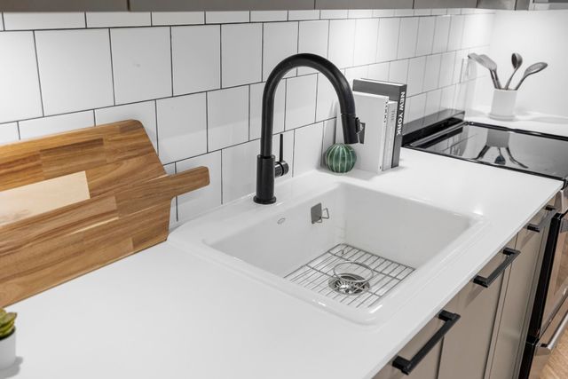 13929-105-boulevard-whalley-north-surrey-10 at 306 - 13929 105 Boulevard, Whalley, North Surrey