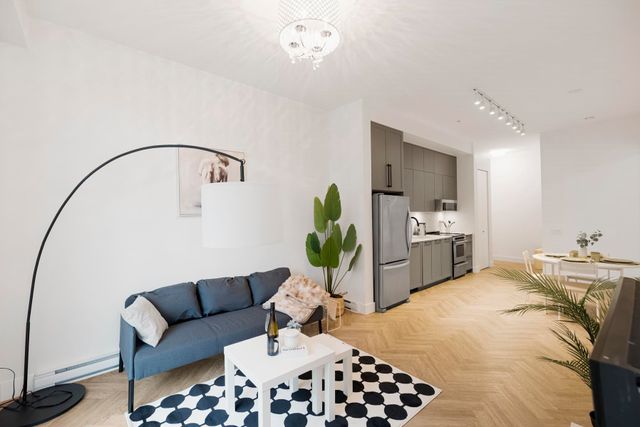 13929-105-boulevard-whalley-north-surrey-16 at 306 - 13929 105 Boulevard, Whalley, North Surrey