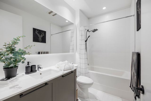 13929-105-boulevard-whalley-north-surrey-28 at 306 - 13929 105 Boulevard, Whalley, North Surrey