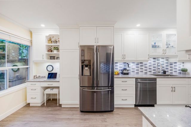 10250-155a-street-guildford-north-surrey-10 at 109 - 10250 155a Street, Guildford, North Surrey