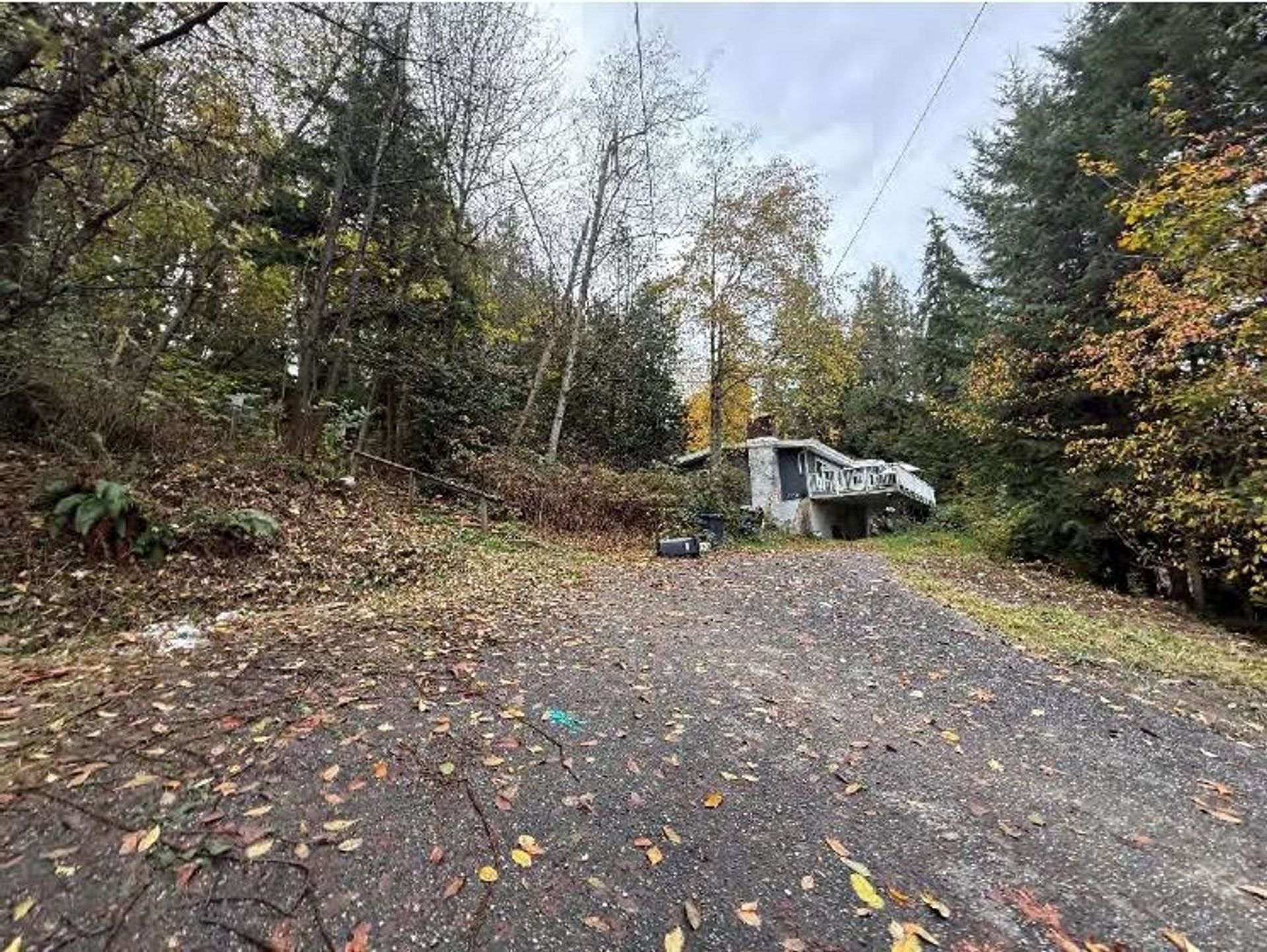 1912 Clarke Street, College Park PM, Port Moody photo number 1