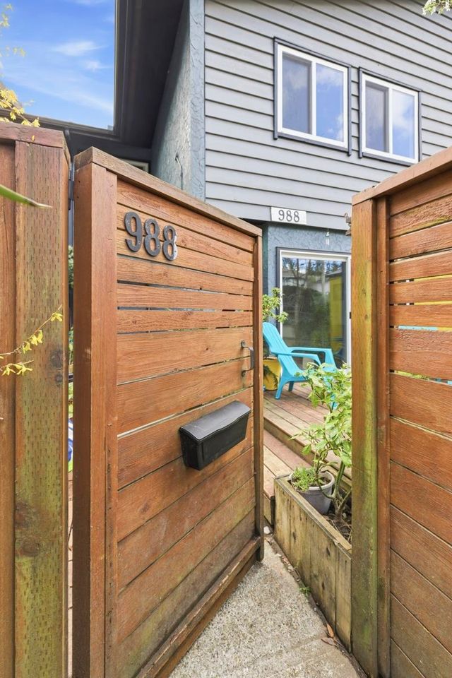 988-howie-avenue-central-coquitlam-coquitlam-03 at 988 Howie Avenue, Central Coquitlam, Coquitlam