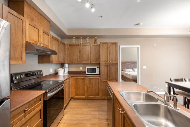 13277-108-avenue-whalley-north-surrey-10 at 328 - 13277 108 Avenue, Whalley, North Surrey