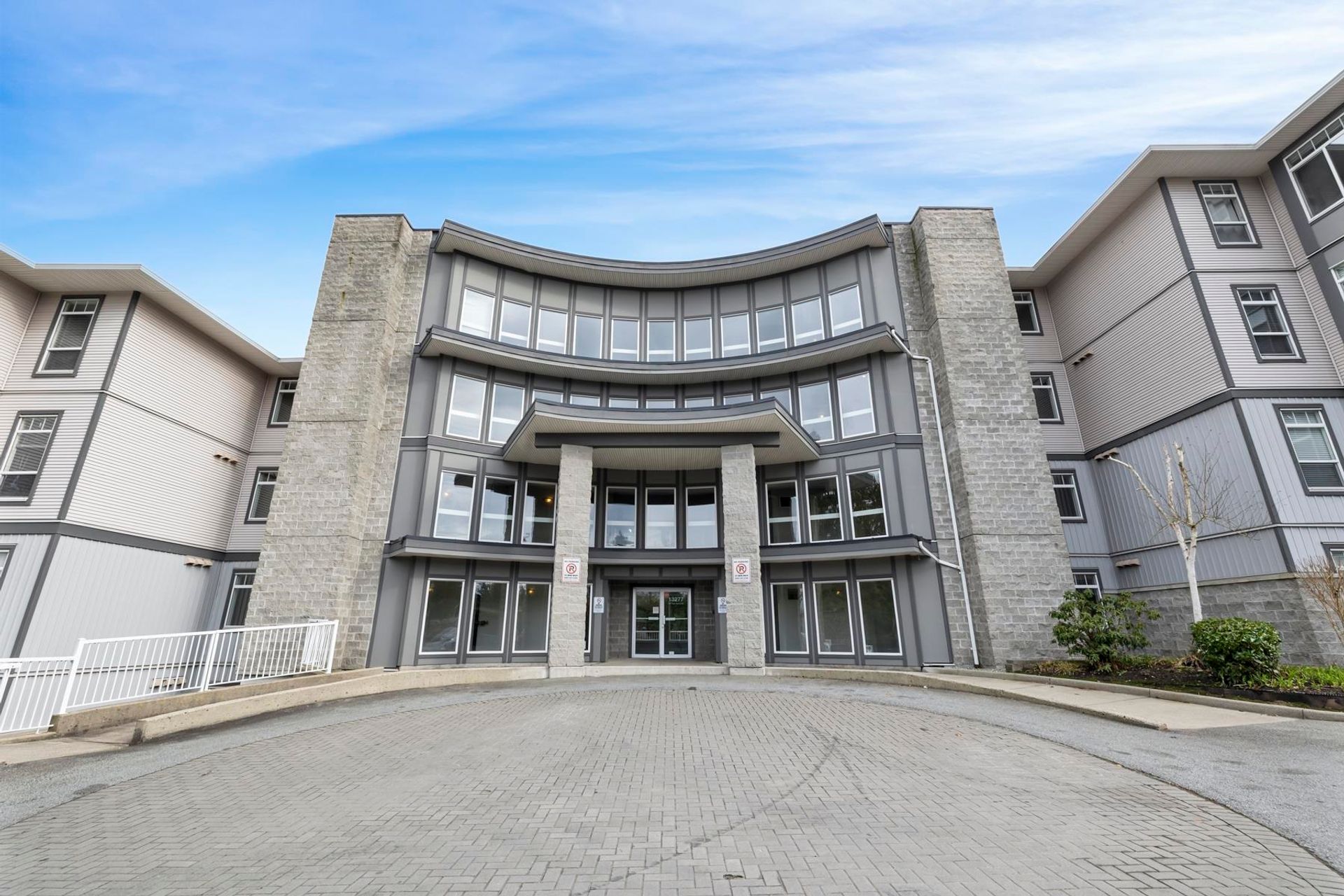 328 - 13277 108 Avenue, Whalley, North Surrey photo number 1