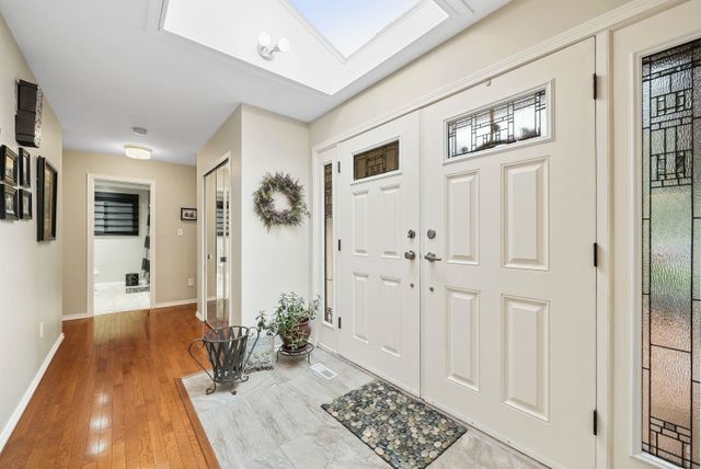 3887-robin-place-oxford-heights-port-coquitlam-02 at 3887 Robin Place, Oxford Heights, Port Coquitlam