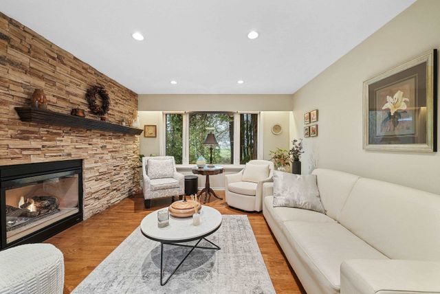 3887-robin-place-oxford-heights-port-coquitlam-10 at 3887 Robin Place, Oxford Heights, Port Coquitlam