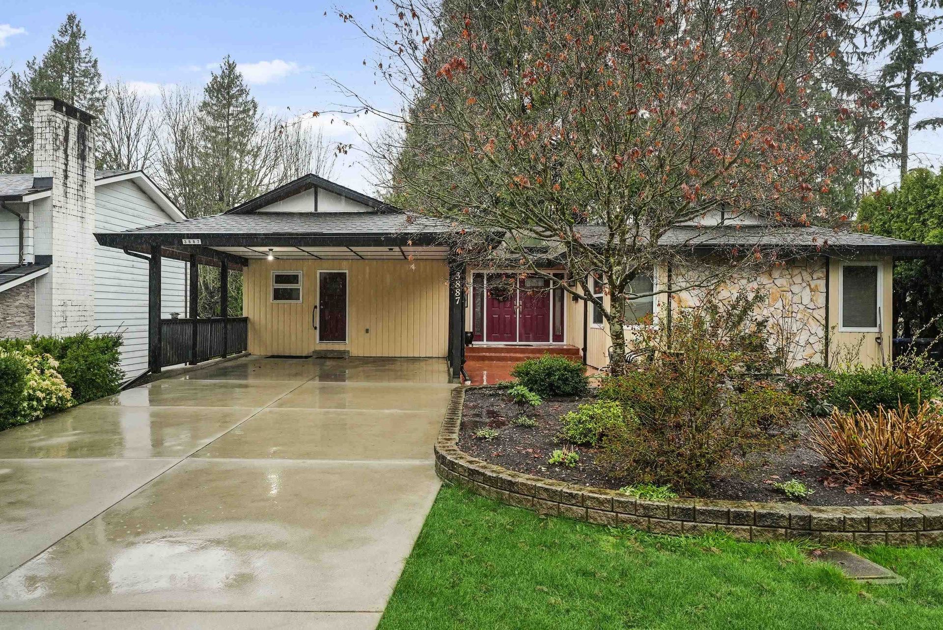 3887 Robin Place, Oxford Heights, Port Coquitlam photo number 1