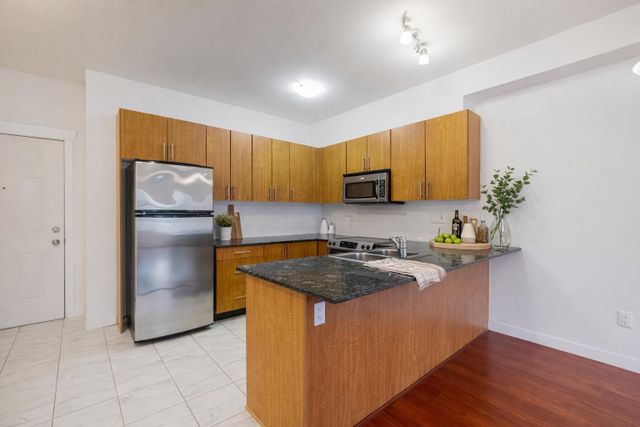 2488-kelly-avenue-central-pt-coquitlam-port-coquitlam-12 at 403 - 2488 Kelly Avenue, Central Pt Coquitlam, Port Coquitlam