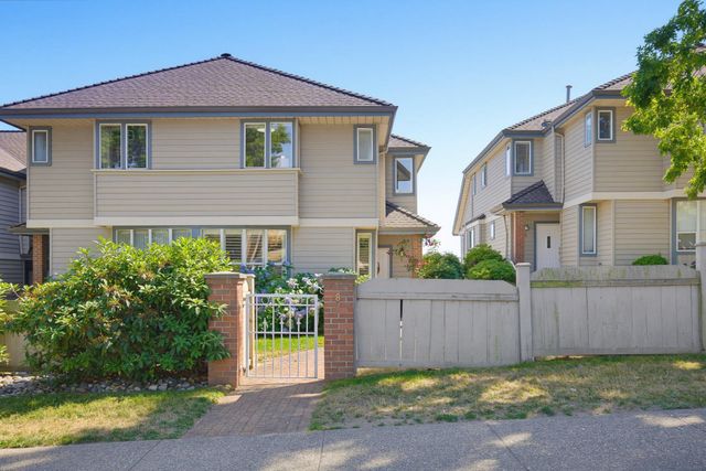 920-citadel-drive-citadel-pq-port-coquitlam-01 at 8 - 920 Citadel Drive, Citadel PQ, Port Coquitlam
