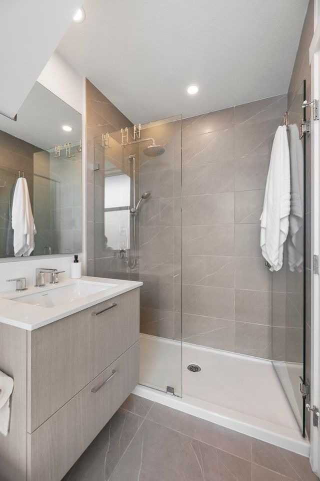 707-como-lake-avenue-coquitlam-west-coquitlam-20 at 611 - 707 Como Lake Avenue, Coquitlam West, Coquitlam