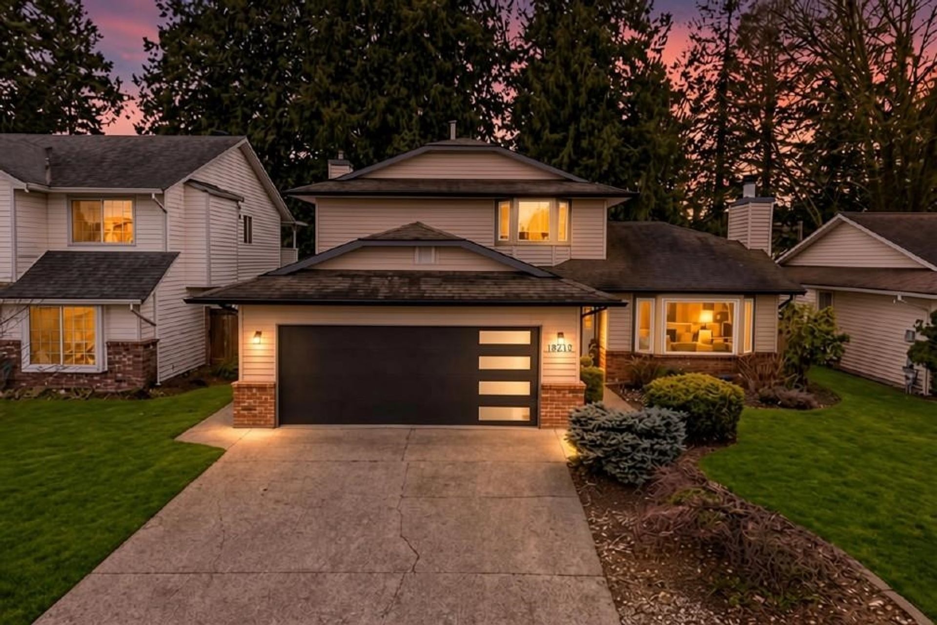 19566 Park Road, Mid Meadows, Pitt Meadows photo number 1