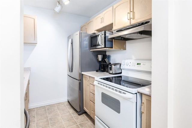 49495f4ee685ecb3e3d736f712fc1517 at 308 - 2437 Welcher Avenue, Central Pt Coquitlam, Port Coquitlam