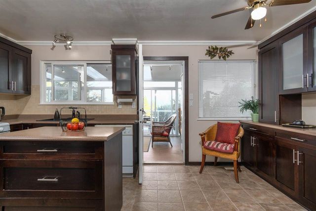 1b61fb1d44900574ee11c6e584443ffd at 1020 Tuxedo Drive, College Park PM, Port Moody