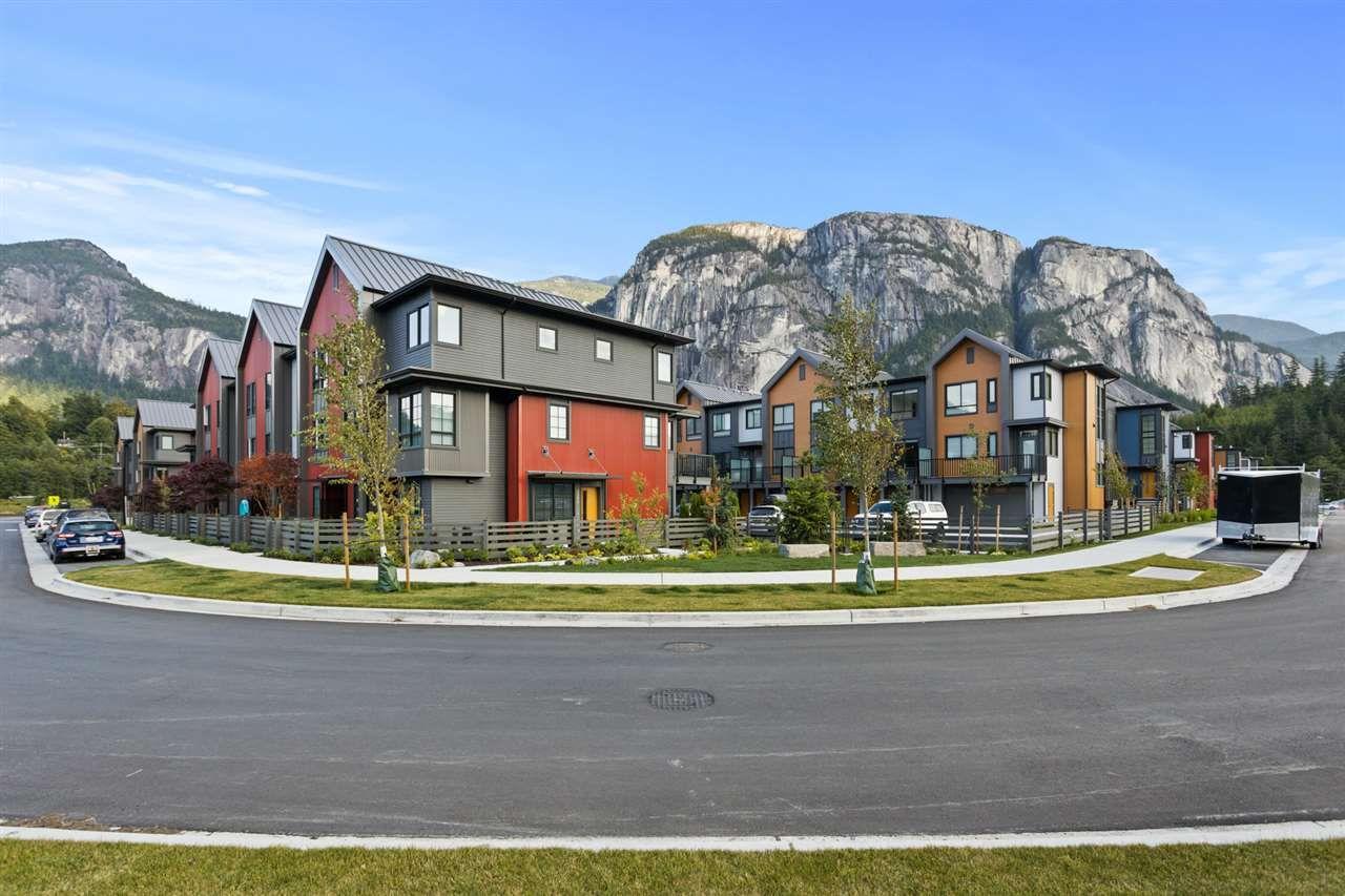 1353 Valleyside Place, Downtown SQ, Squamish photo number 2 1353 Valleyside Place, Downtown SQ, Squamish photo number 2