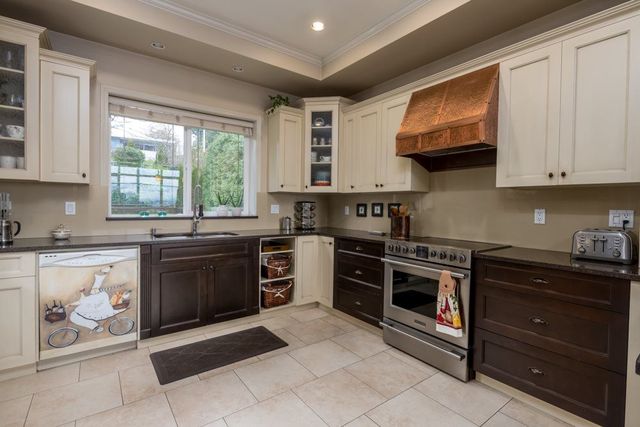 b8c6ff873ad0252000535a40f14a37b4 at 1932 Pitt River Road, Mary Hill, Port Coquitlam