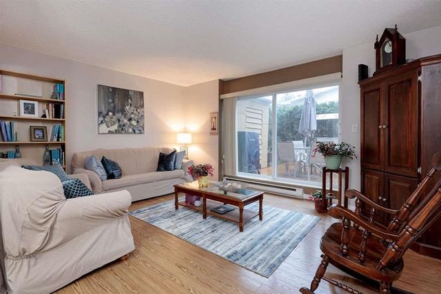 4b586fa76300cd698f062bb5bfd7d2d1 at 976 Howie Avenue, Central Coquitlam, Coquitlam