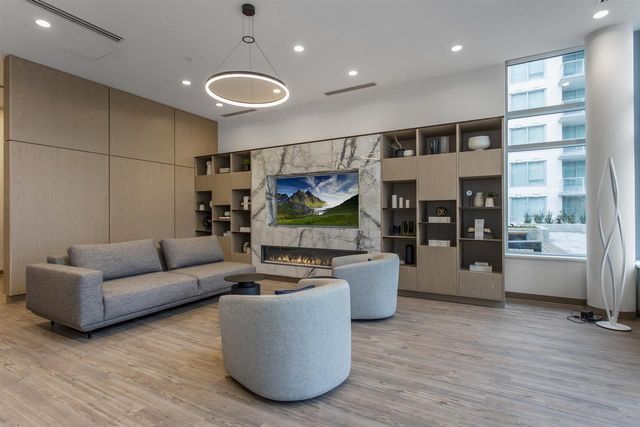 5d675e02d7b556d7419e8f2760d67cbb at 403 - 15165 Thrift Avenue, White Rock, South Surrey White Rock