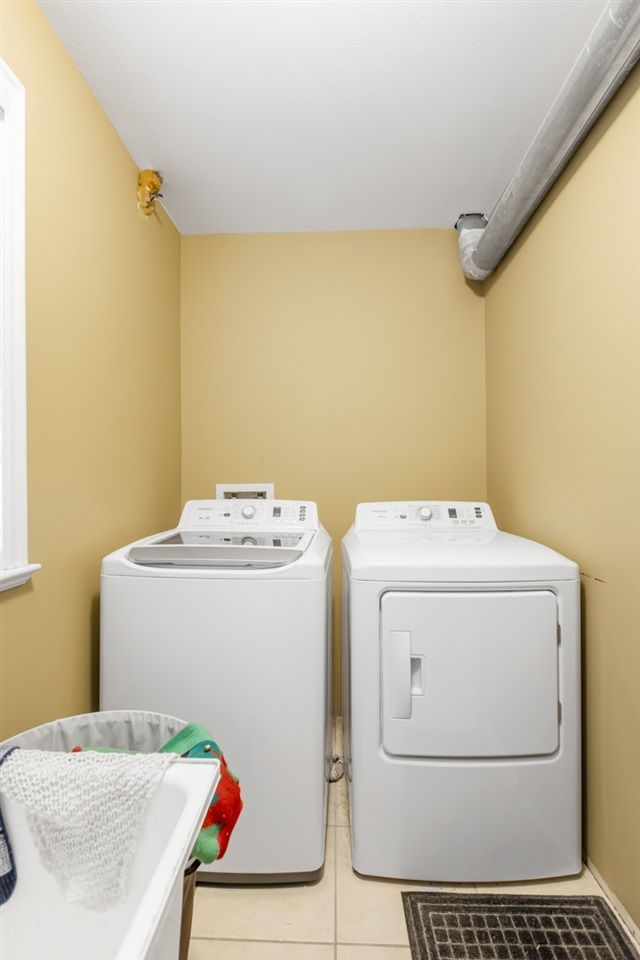 35d04030b0f92dd196d3faae80fd055f at 11939 Stephens Street, East Central, Maple Ridge