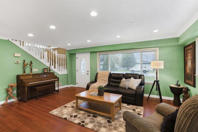 b4c69842466b1e681be071c7d9b7ff9b at 11939 Stephens Street, East Central, Maple Ridge