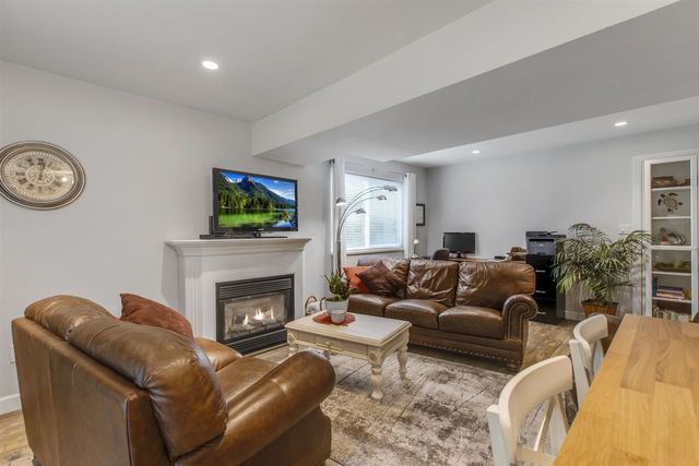 8b7d2921947daf849bced872067c1357 at 19549 115b Avenue, South Meadows, Pitt Meadows