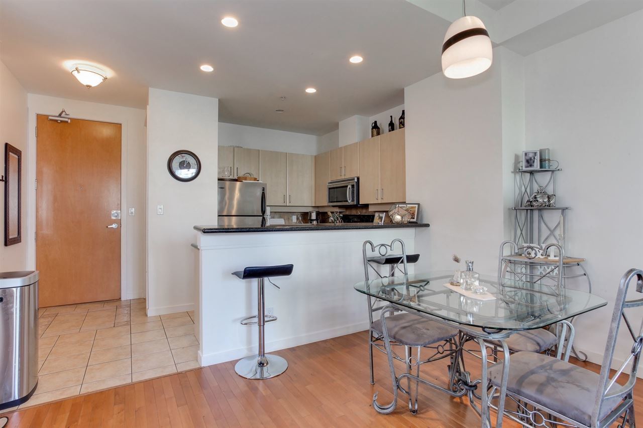 2226-w-12th-avenue-kitsilano-vancouver-west-04 at 403 - 2226 W 12th Avenue, Kitsilano, Vancouver West 2226-w-12th-avenue-kitsilano-vancouver-west-04 at 403 - 2226 W 12th Avenue, Kitsilano, Vancouver West