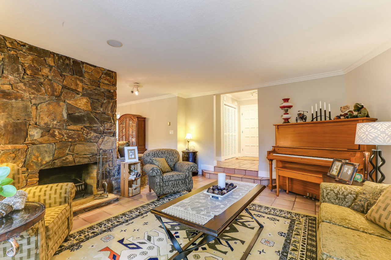 105 at 968 Gale Drive, Tsawwassen Central, Tsawwassen 105 at 968 Gale Drive, Tsawwassen Central, Tsawwassen