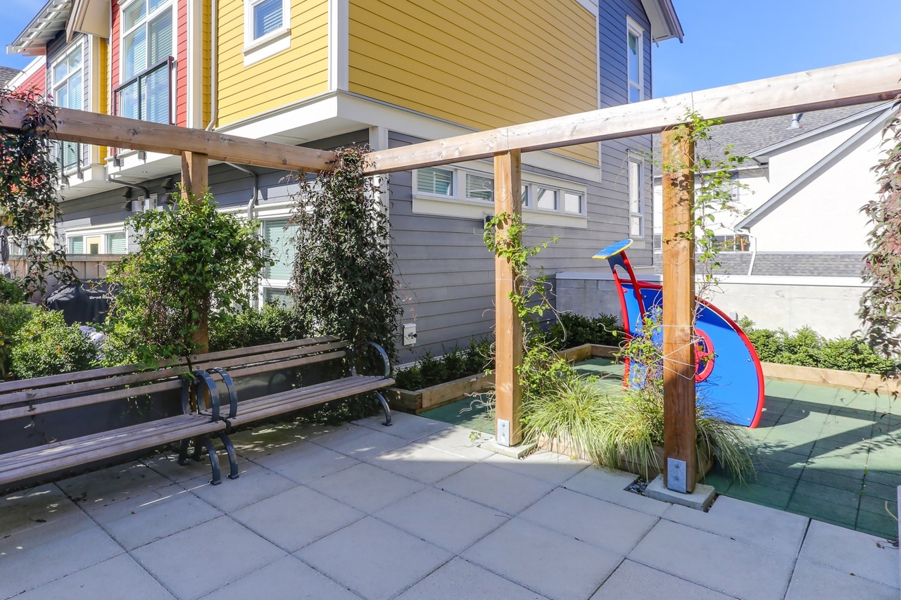 133 at 4886 Ellis Lane, Ladner Elementary, Ladner 133 at 4886 Ellis Lane, Ladner Elementary, Ladner