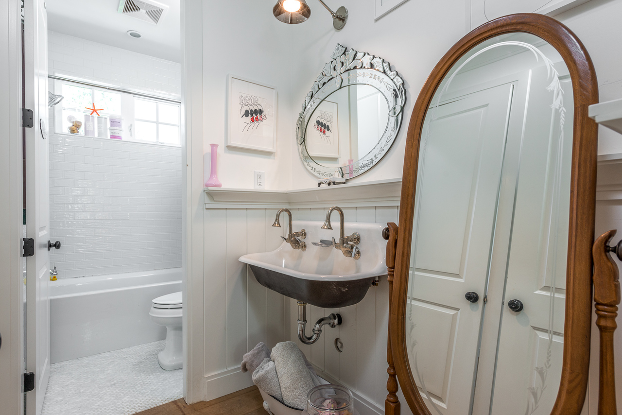 1327-enderby-ave-tsa-colleenburkephotography-25s at 1327 Enderby Avenue, Beach Grove, Tsawwassen 1327-enderby-ave-tsa-colleenburkephotography-25s at 1327 Enderby Avenue, Beach Grove, Tsawwassen