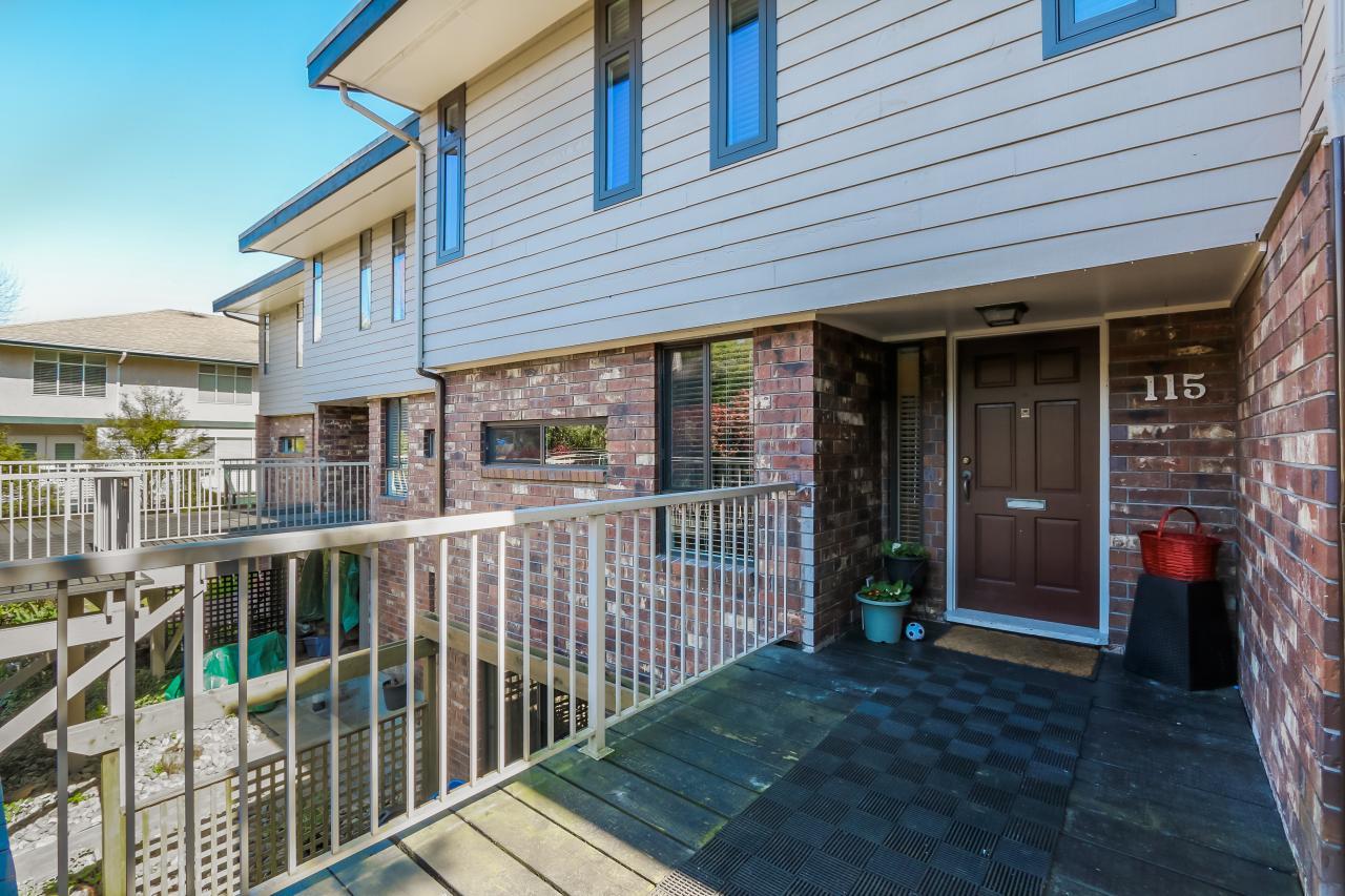 Exterior Front at 115 - 5622 16th Avenue, Beach Grove, Tsawwassen Exterior Front at 115 - 5622 16th Avenue, Beach Grove, Tsawwassen