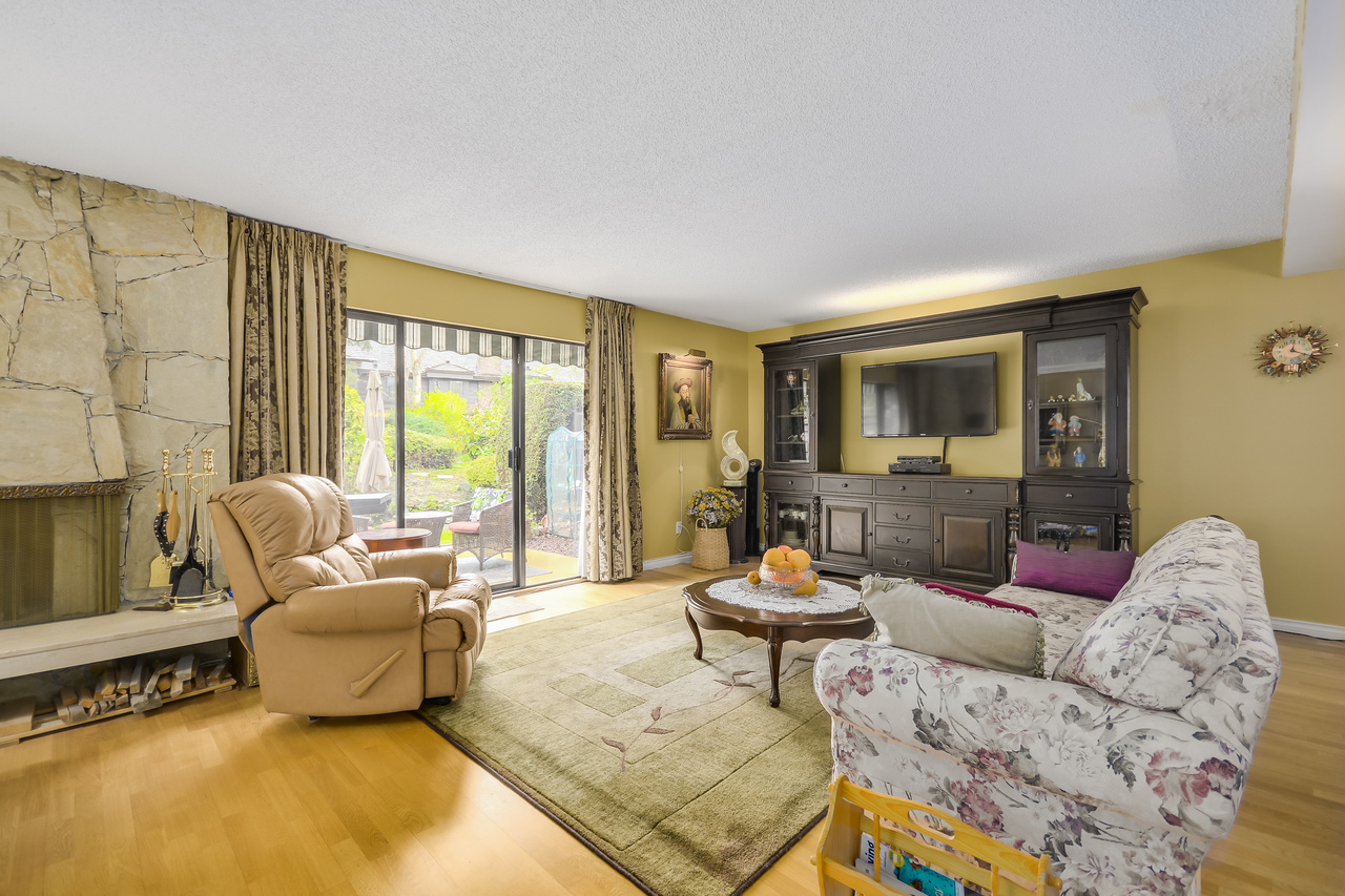 2 at 29 - 8111 Saunders Road 2 at 29 - 8111 Saunders Road