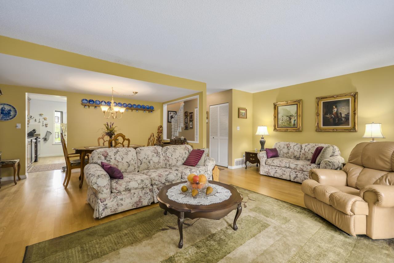 4 at 29 - 8111 Saunders Road 4 at 29 - 8111 Saunders Road