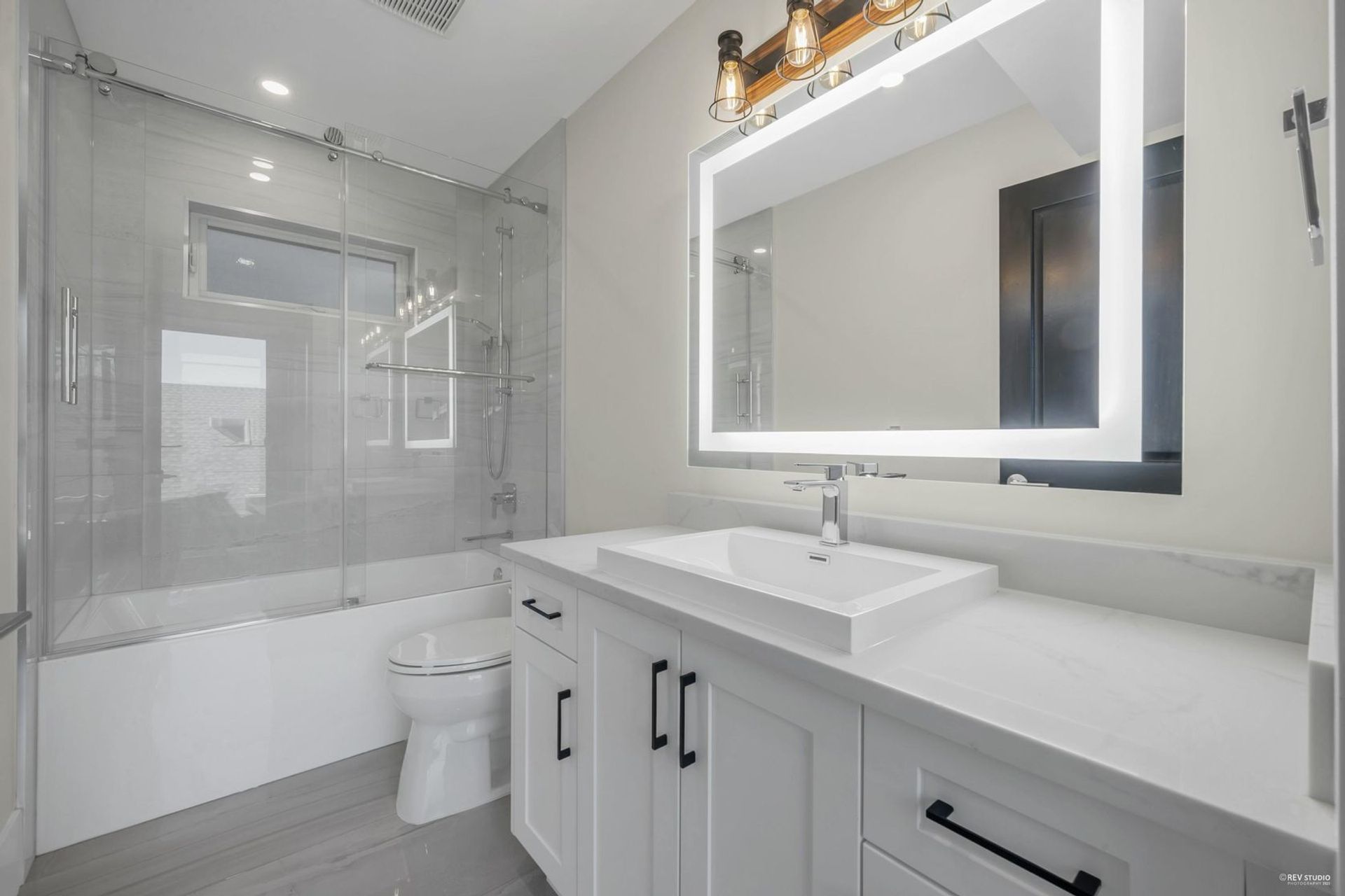 5094b-bentley-drive-hawthorne-ladner-24 at 5094B Bentley Drive, Hawthorne, Ladner 5094b-bentley-drive-hawthorne-ladner-24 at 5094B Bentley Drive, Hawthorne, Ladner