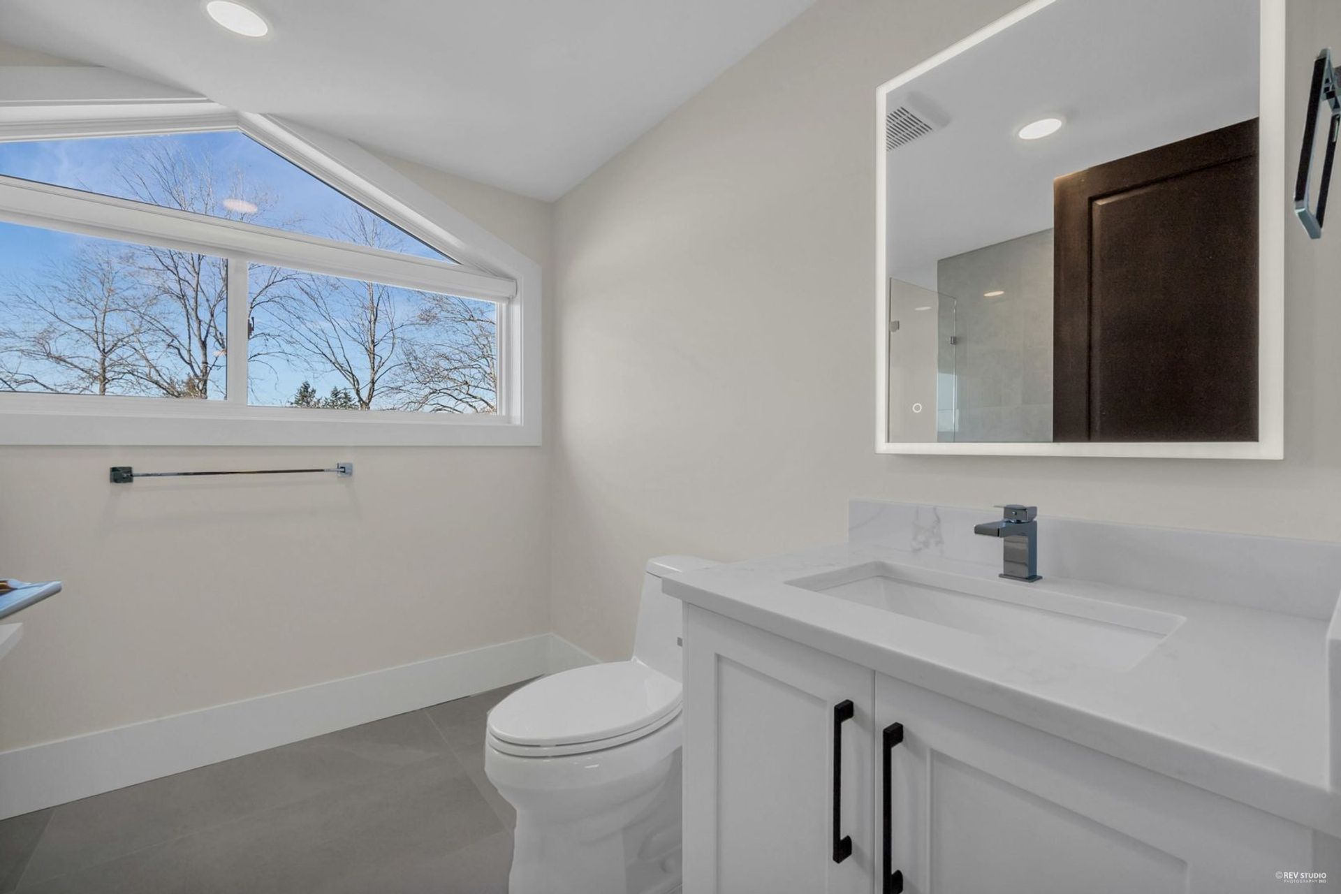 5094b-bentley-drive-hawthorne-ladner-34 at 5094B Bentley Drive, Hawthorne, Ladner 5094b-bentley-drive-hawthorne-ladner-34 at 5094B Bentley Drive, Hawthorne, Ladner