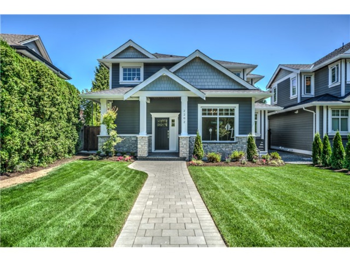 image-261857731-1.jpg at 2202  Place, King George Corridor, South Surrey White Rock image-261857731-1.jpg at 2202  Place, King George Corridor, South Surrey White Rock