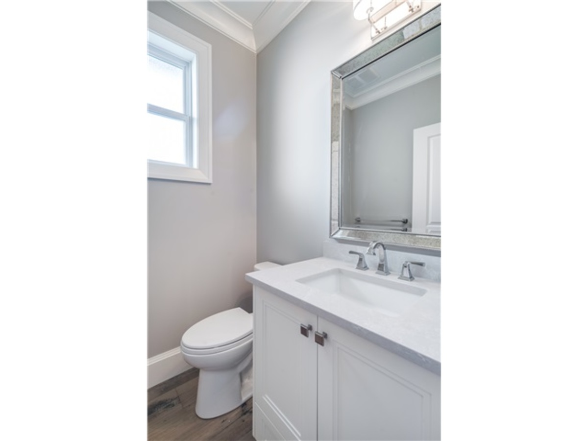 image-261857731-12.jpg at 2202  Place, King George Corridor, South Surrey White Rock image-261857731-12.jpg at 2202  Place, King George Corridor, South Surrey White Rock