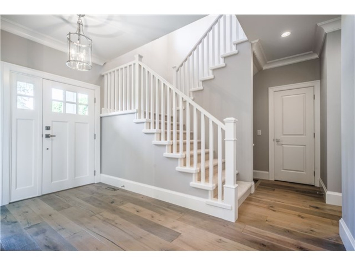 image-261857731-4.jpg at 2202  Place, King George Corridor, South Surrey White Rock image-261857731-4.jpg at 2202  Place, King George Corridor, South Surrey White Rock