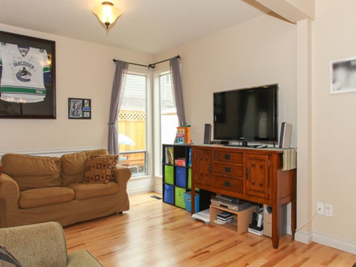 image-261880896-3.jpg at 4736  Lane, Delta Manor, Ladner image-261880896-3.jpg at 4736  Lane, Delta Manor, Ladner