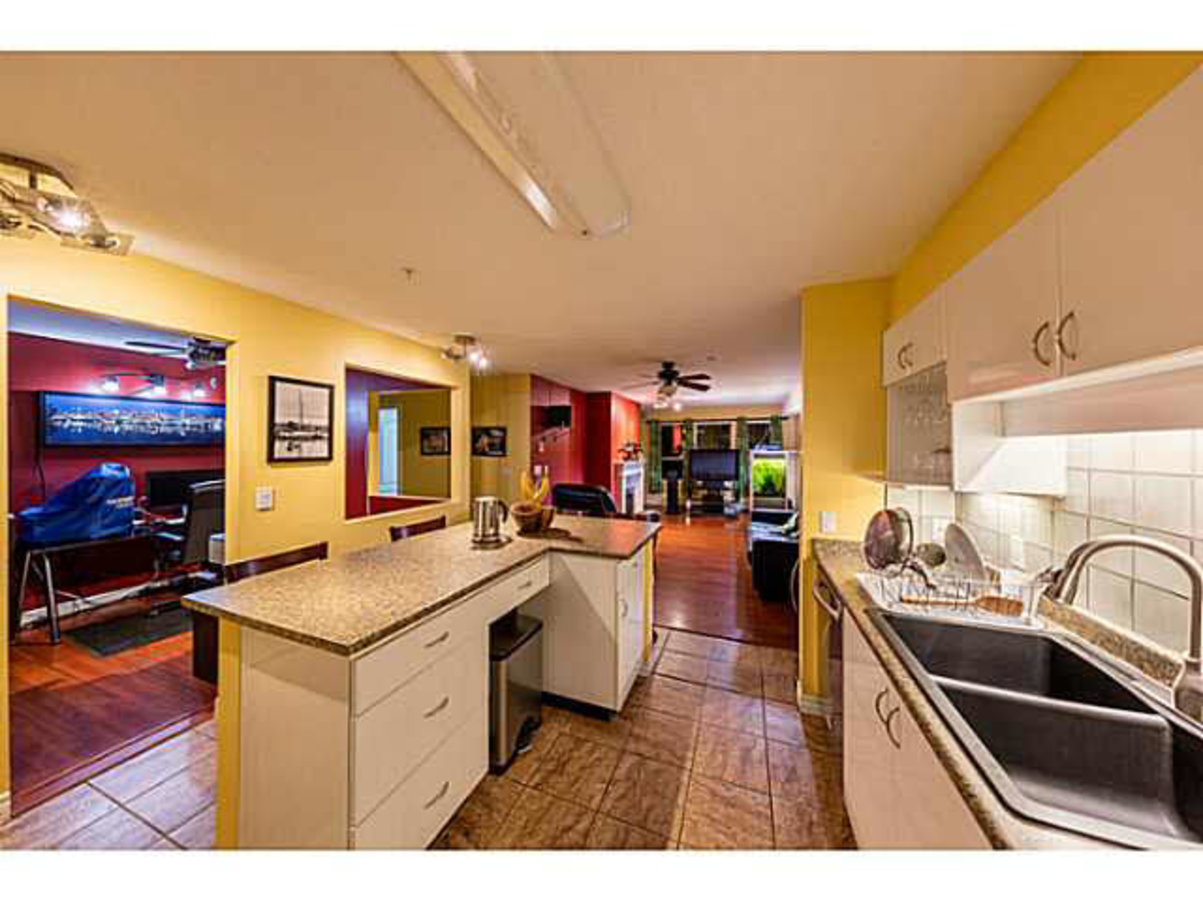 image-261983605-3.jpg at 208 - 9668 148th Street, Guildford, North Surrey image-261983605-3.jpg at 208 - 9668 148th Street, Guildford, North Surrey